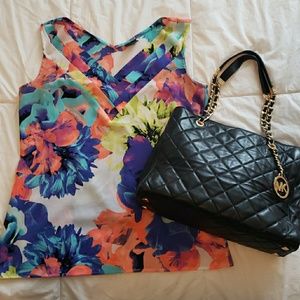 Sleeveless blouse